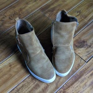 Worn once! Wedge high top shoes